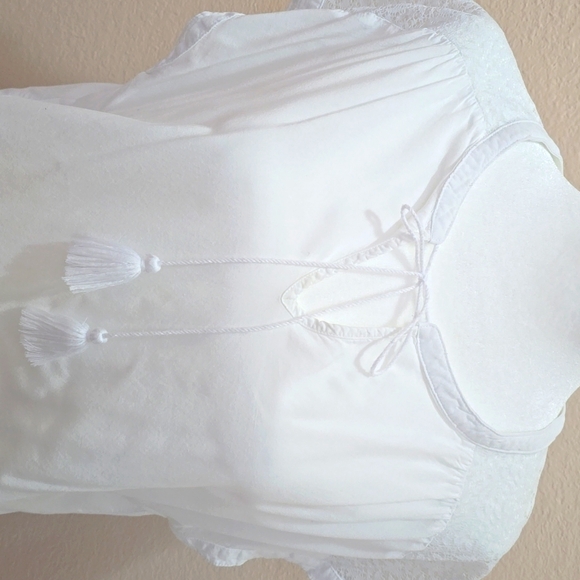 White Lace Shoulder Blouse !!Buy 3 for $15!! - Picture 7 of 9